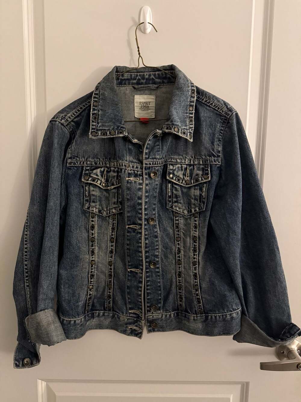Esprit 1968 San Francisco California Studded Distressed Denim Trucker Jacket